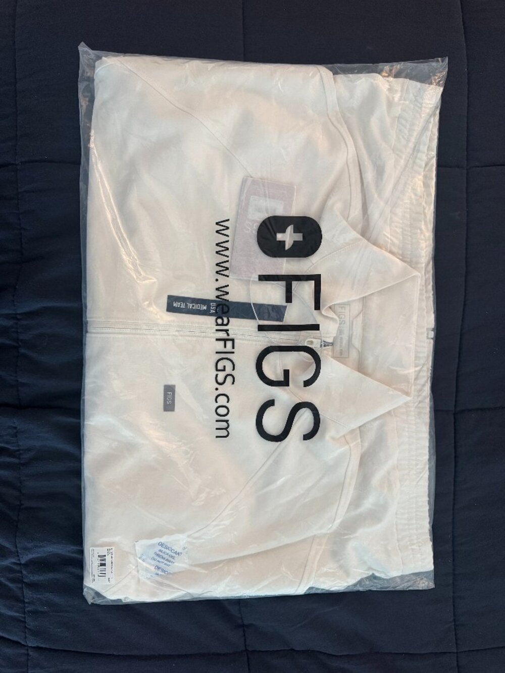 FIGS Cobaki Scrub Jacket - Off White Olympic (BRAND NEW) (LIMITED COLOR)